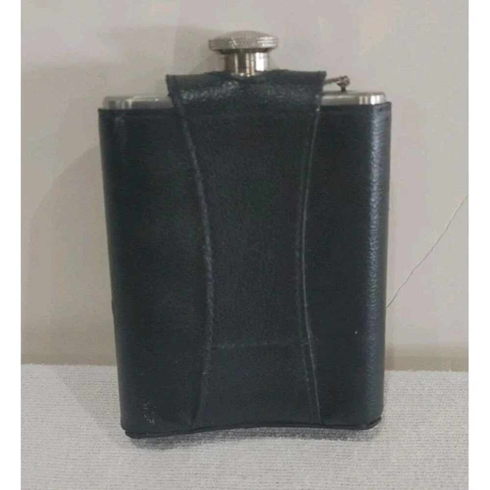 Stainless Steel 7 Ounce Flask with Leather Case